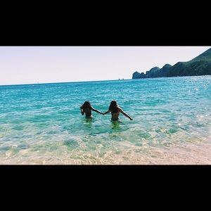 Meet your Posher, Ella